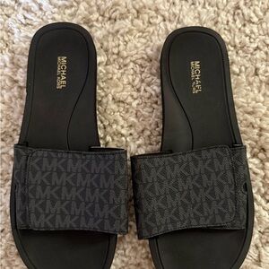[9] Michael Kors Charcoal Slide Sandals